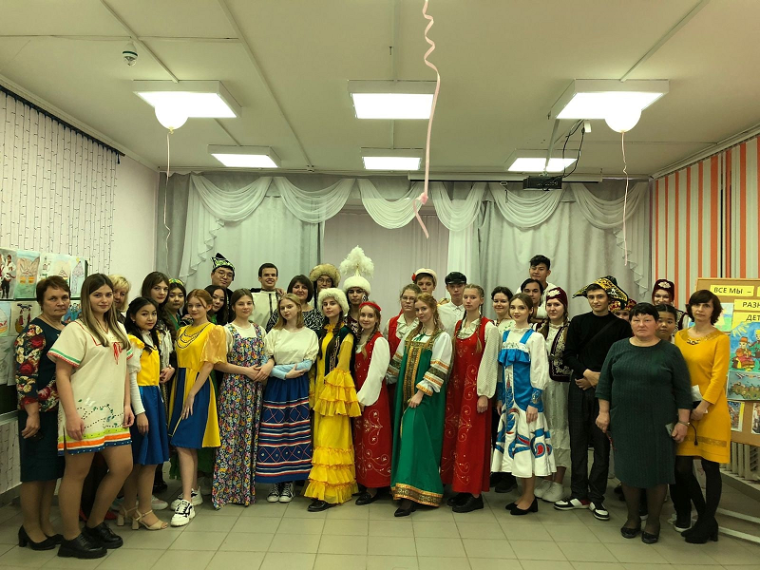 Фестиваль "Все мы - народов разных дети".